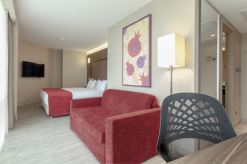 Ramada Encore By Wyndham İzmir Phòng bức ảnh